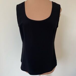 Nina McLemore 100% Silk Sleeveless Black Scoop Neck Side Zip Shell Top EUC Sz 0